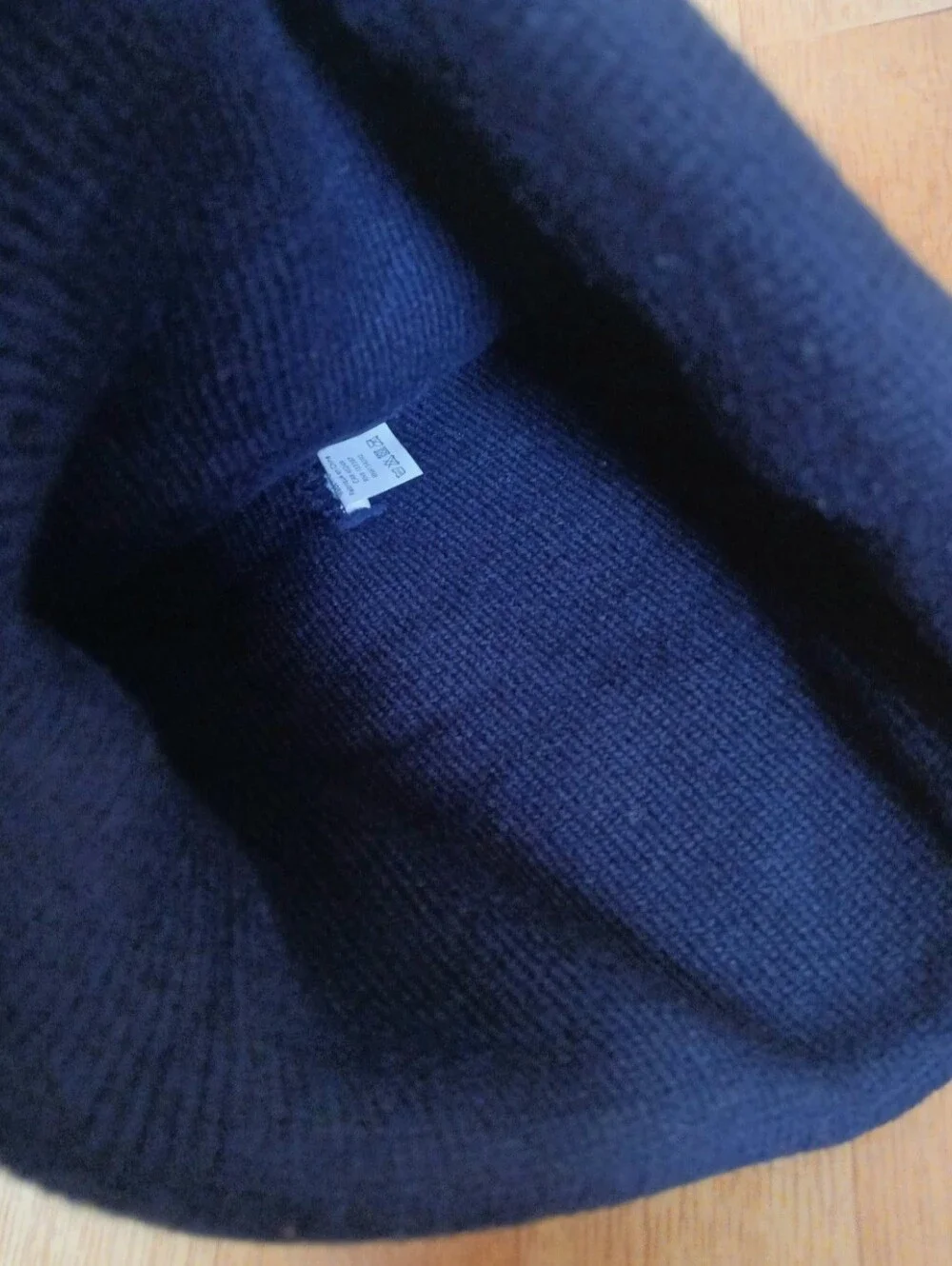 Unisex Navy Blue NY Beanie - Like New.